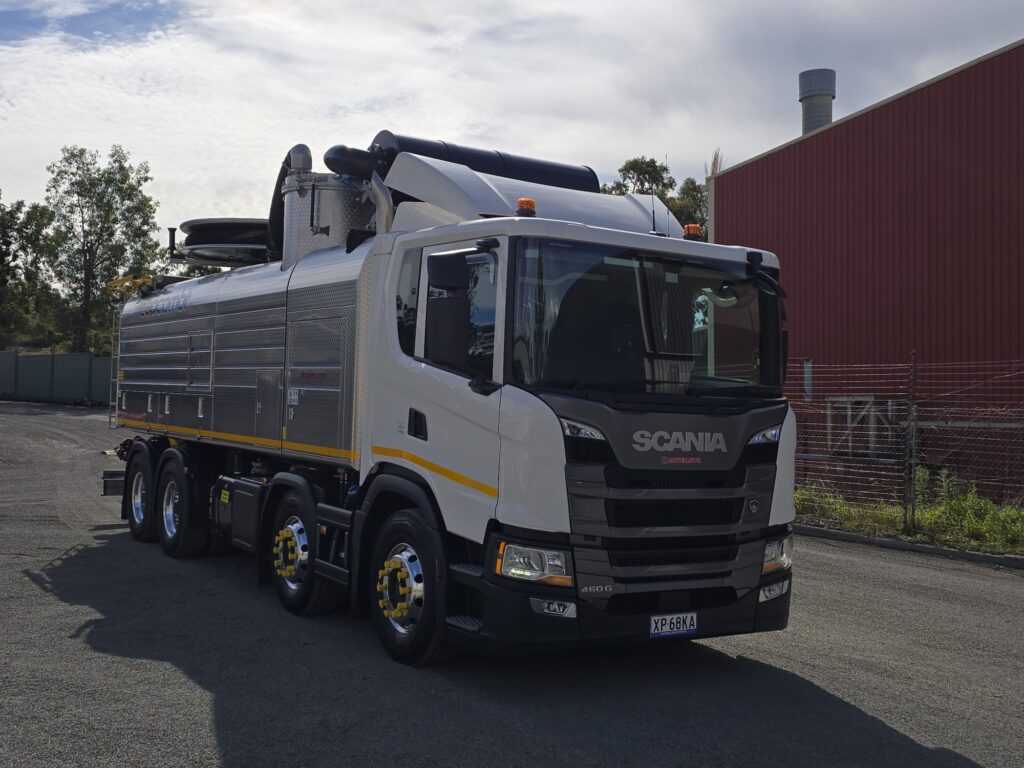 TDK industrial vacuum truck